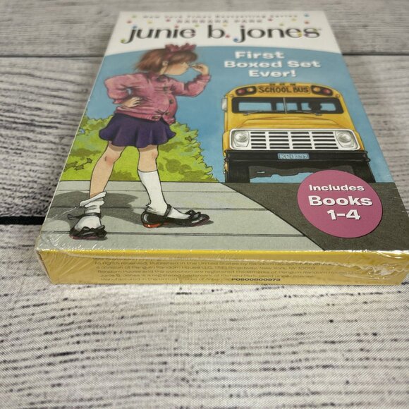 Junie B. Jones 4 Book Set Sealed - Picture 2 of 4